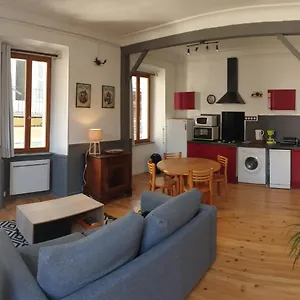 L'appart Aux Volets Rouges Appartement